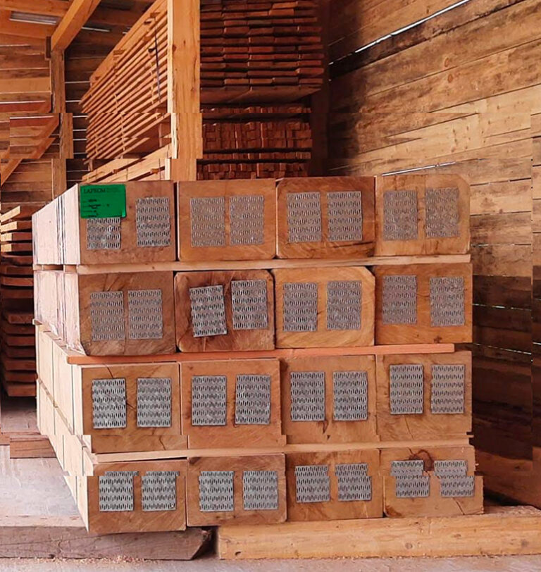 Traverse din lemn natur sau impregnate cu Tanalith